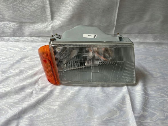 SEAT OE mobi-SE022930008A Headlight valeo right seat ronda 82-83 original