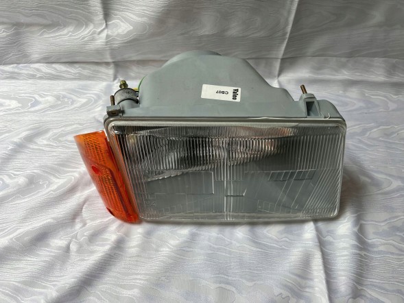 SEAT OE mobi-SE022930008A Headlight valeo right seat ronda 82-83 original