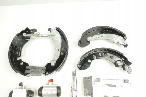 Bosch 0 204 114 694 Bosch brake jaws.+Cylinders (set) renault twingo