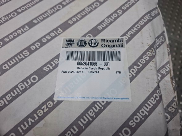 Fiat OE POMPA PALIWA 52041066 FIAT PANDA III 0.9 / 1.0 / 1.2 2012- FIAT OE Fuel pump 52041066 fiat panda iii 0.9 / 1.0 / 1.2 2012- fiat oe