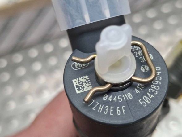 Fiat OE S26340302 Injector bosch 0445110418 fiat ducato iveco daily 2.3 mjet 2011-