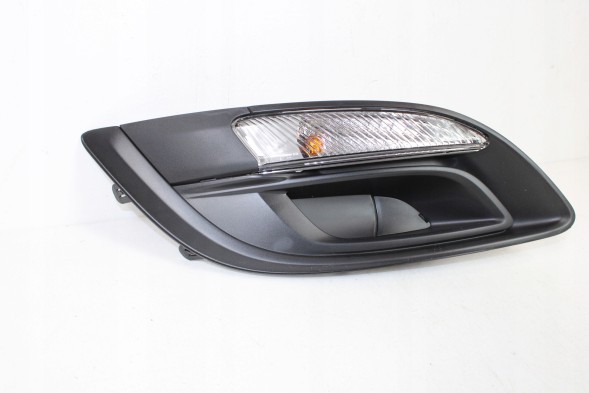 Opel OE Opel Astra IV kratka z kierunkowskazem 13368715 Opel astra j iv lift 2013- grille blinker right new original gm 13387227