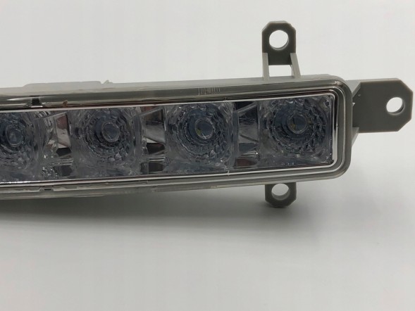 ZR  2Pcs led lights drl lamps left side right 9812662280 9812662180