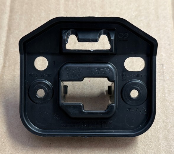 Ford OE R2KB-19H455-B Ford capri ev 2024-> front bumper camera with mount r2kb-19h455-b