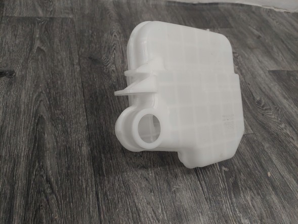 Honda OE HONDA HR-V II ZBIORNICZEK SPRYSKIWACZY 060851-505 Honda hr-v ii washer reservoir 060851-505