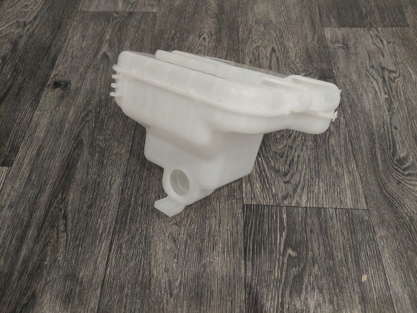 Honda OE HONDA HR-V II ZBIORNICZEK SPRYSKIWACZY 060851-505 Honda hr-v ii washer reservoir 060851-505