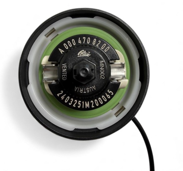 Mercedes-Benz OE  Mercedes w118 w177 w247 fuel filler cap amg chrome red a0004703301