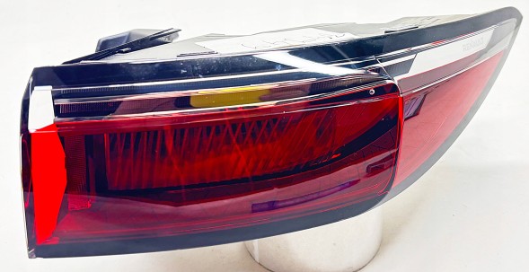 Renault OE  Oryg lamp right rear renault megane v e-tech