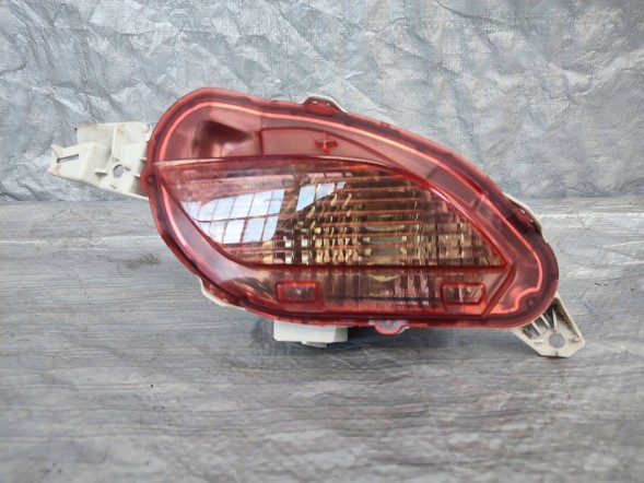 Toyota OE 81581-0D220 Toyota yaris 2015 rear lamp right 81581-0d220