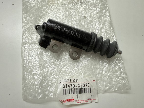 Toyota OE  Toyota avensis ii t25 clutch coupling new original 31470-32023