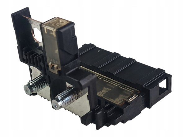 Nissan OE WB/24380-79915 Nissan renault battery clamp plus fuses 24380-79915 original