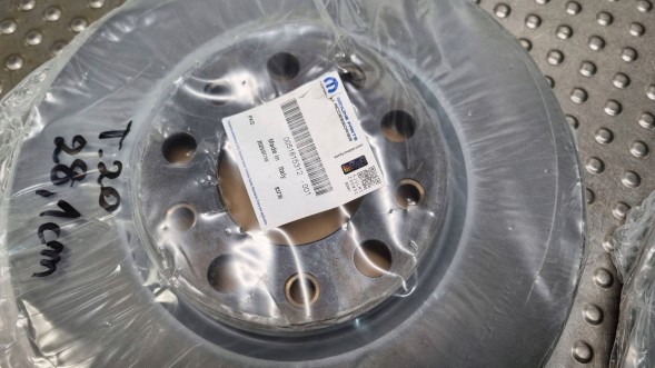 Fiat OE  Brake discs front set fiat oe 51815312 fiat 500 giulietta renegade