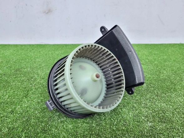 Renault OE 7701057683 Blower nagrz.R kangoo i
