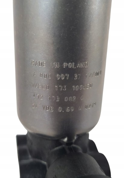 Mercedes-Benz OE  Solenoid valve mercedes a0009973712