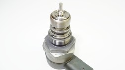 Bosch  Bosch 0 281 002 738 pressure control valve, common-rail system rk17