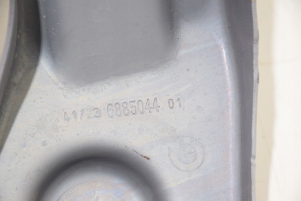 BMW OE 6885045 6885046 6885043 6885044 BMW Bmw x7 g07 left right handle bracket paw beams sled suspension rear