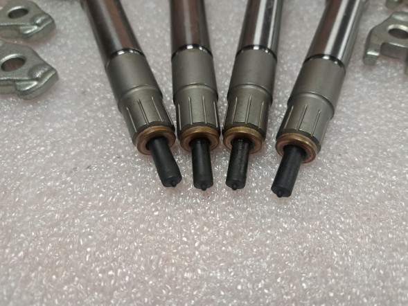 Renault OE 0445110895 BOSCH RENAULT NISSAN MERCEDES Injector injection renault nissan mercedes 1.7 cdi dci r9na402 0445110895