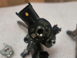 Renault OE 0445110895 BOSCH RENAULT NISSAN MERCEDES Injector injection renault nissan mercedes 1.7 cdi dci r9na402 0445110895