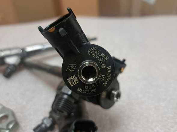 Renault OE 0445110895 BOSCH RENAULT NISSAN MERCEDES Injector injection renault nissan mercedes 1.7 cdi dci r9na402 0445110895