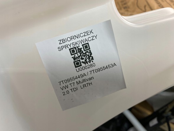 Volkswagen OE 7T0955449A / 7T0955453A Gd vw t7 washer reservoir 7t0955449a 7t0955453a original