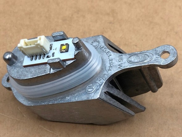 WOLLER A1 S1 8X0998475 Module 4 pin led drl headlight xenon 8x0998475 for audi a1 s1 2011-14