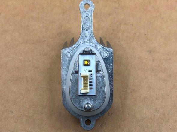 WOLLER A1 S1 8X0998475 Module 4 pin led drl headlight xenon 8x0998475 for audi a1 s1 2011-14