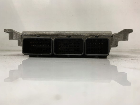 CHINA KOMPUTER SILNIKA PSA 0261207545 9648380380 Dog engine computer 0261207545 9648380380