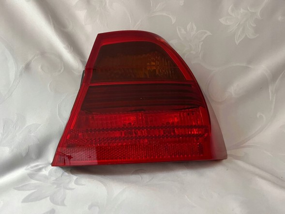 BMW OE  Bmw 3 e90 lamp right rear sdn 2004-2008 6937458