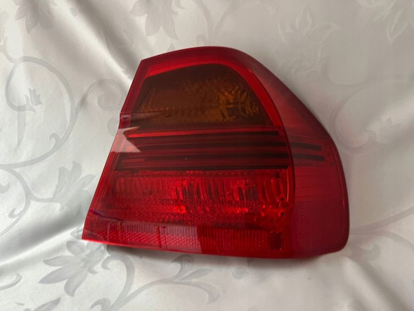 BMW OE  Bmw 3 e90 lamp right rear sdn 2004-2008 6937458