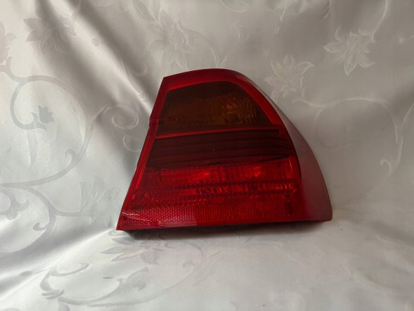 BMW OE  Bmw 3 e90 lamp right rear sdn 2004-2008 6937458