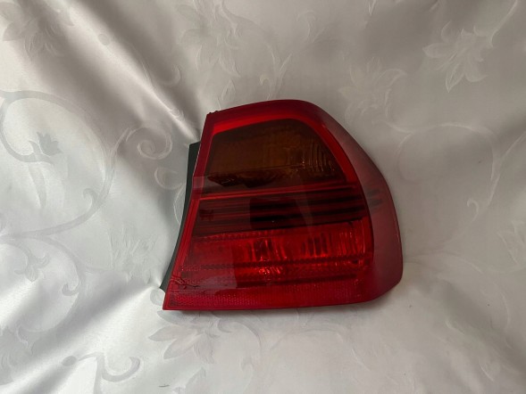 BMW OE  Bmw 3 e90 lamp right rear sdn 2004-2008 6937458