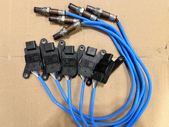 Mercedes-Benz OE MGA12111 Nox sensor probe mercedes a0009054714 denso new .