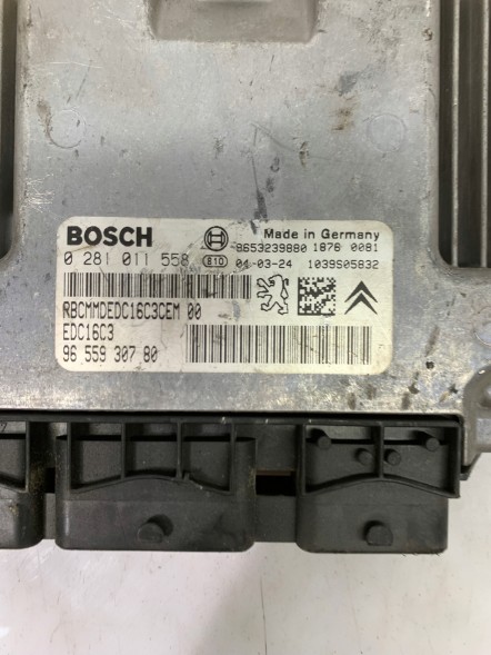 CHINA KOMPUTER SILNIKA PSA 0281011558 9655930780 Dog engine computer 0281011558 9655930780