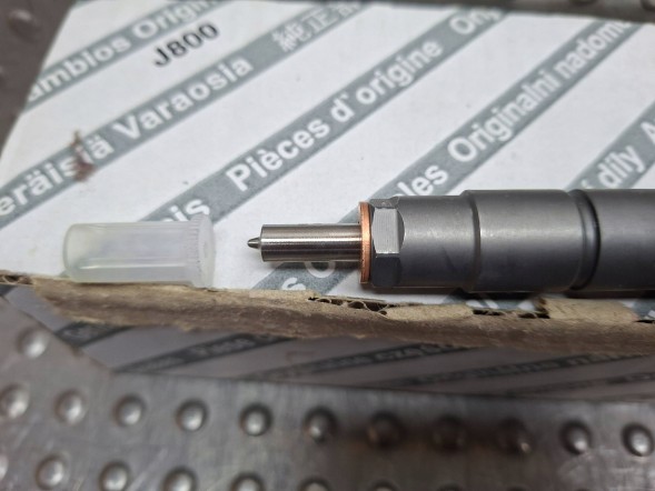 Fiat OE S26340352 Injector bosch 0445110418 fiat ducato iveco daily 2.3mjet 2011-