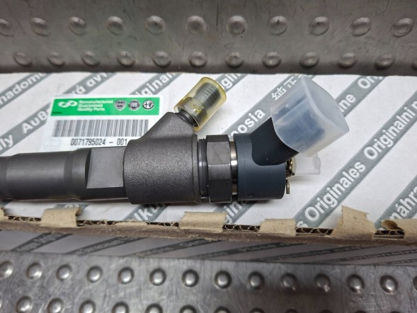 Fiat OE S26340352 Injector bosch 0445110418 fiat ducato iveco daily 2.3mjet 2011-