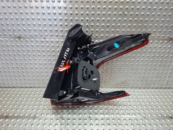 Peugeot OE S25071544 Rear lamp left 9826730480 peugeot 2008 lift 16- new original oe