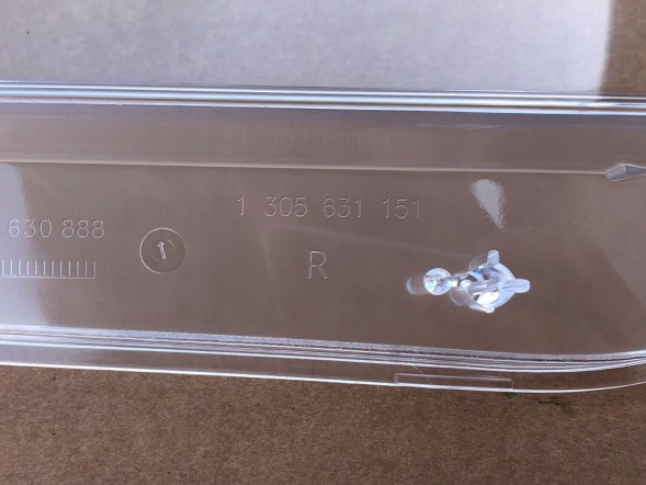 WOLLER L.169/336. Headlight glass lampshade right front for mercedes r w251 lift 2009-2014