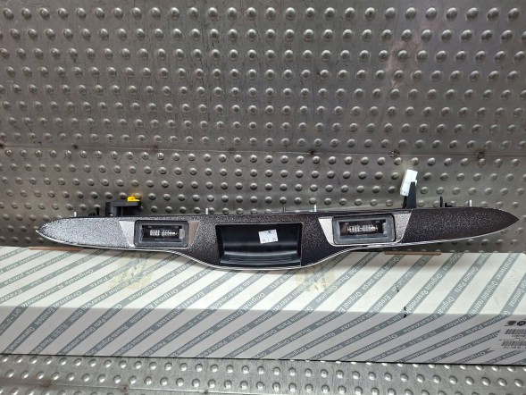 Fiat OE  Flap blend chrome 0735516207 fiat 500 2007-