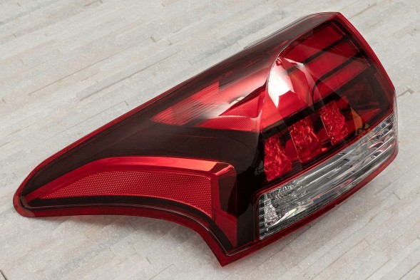 Venus LTD  Mitsubishi outlander iii gf 2015-2021 rear body lamp left 8330a997