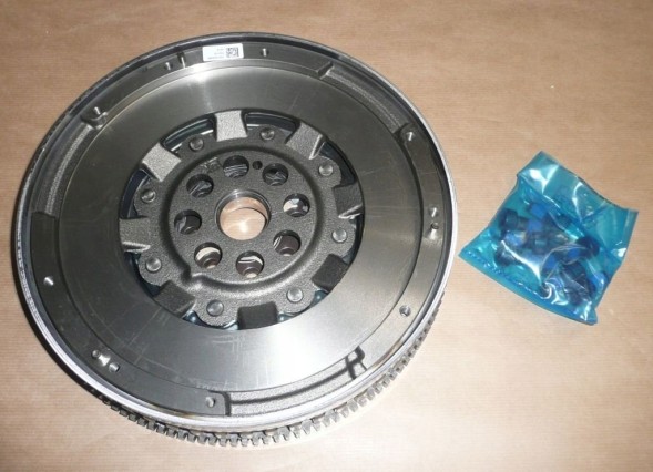 Renault OE  Two-mass wheel renault 1.6 dci 123009119r