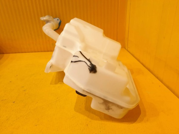 Audi OE 5Q0955453R Oe washer fluid tank audi, seat, skoda