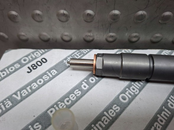 Fiat OE  Injector bosch 0445110418 fiat ducato iveco daily 2.3 mjet 2011-