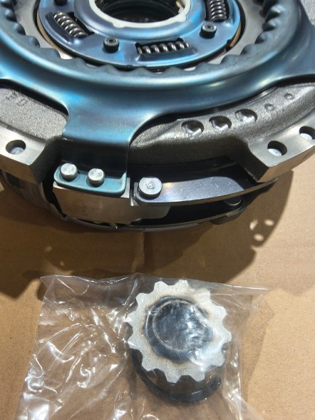 Hyundai OE WBEURO/412002D220 Hyundai kia complete diesel clutch 412002d220