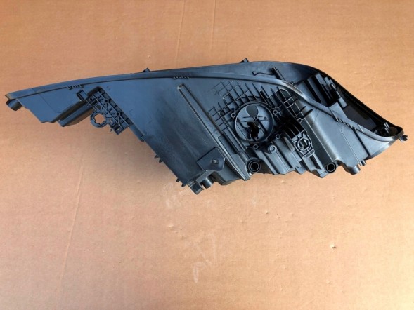 WOLLER PRAWY G07 PRZEDLIFT Can lamp insert right front for bmw x7 g07 beforelift 2018-2021