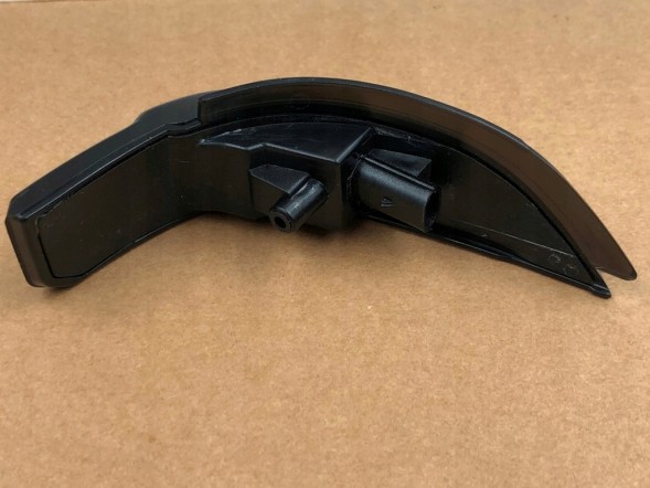 WOLLER  Dynamic in-mirror 81740-52050 81730-52100 directions to toyota camry hybrid