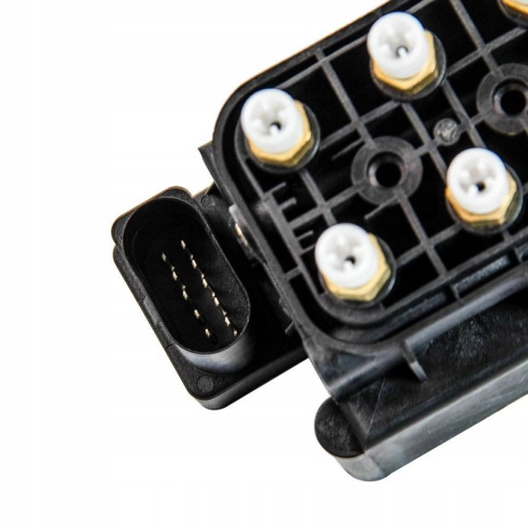 Proteile 4L0.698.007A Airautopl Valve block valve pneumatic distributor audi q7 vw touareg i 7l new