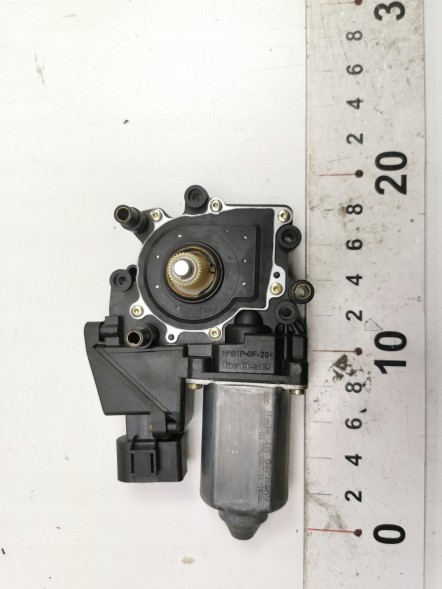Audi OE 8D0959801E Window motor left rear audi a4 1995- oe 8d0959801e