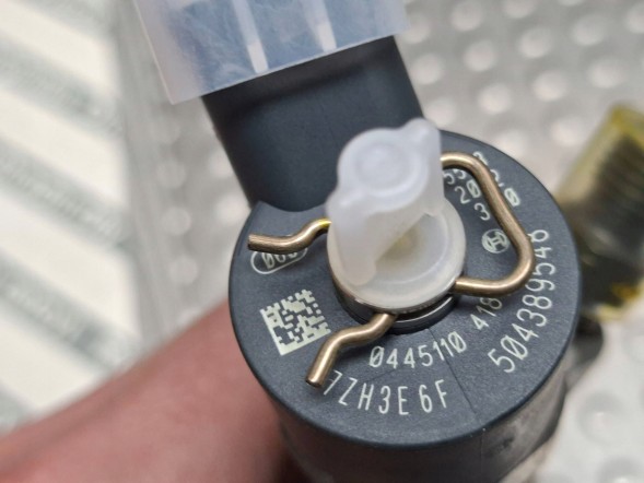 Fiat OE S26340363 Injector bosch 0445110418 fiat ducato iveco daily 2.3mjet euro 5 2011-