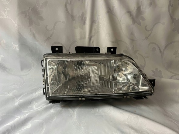 Peugeot OE  Headlight right peugeot 405 87-93 original 061612