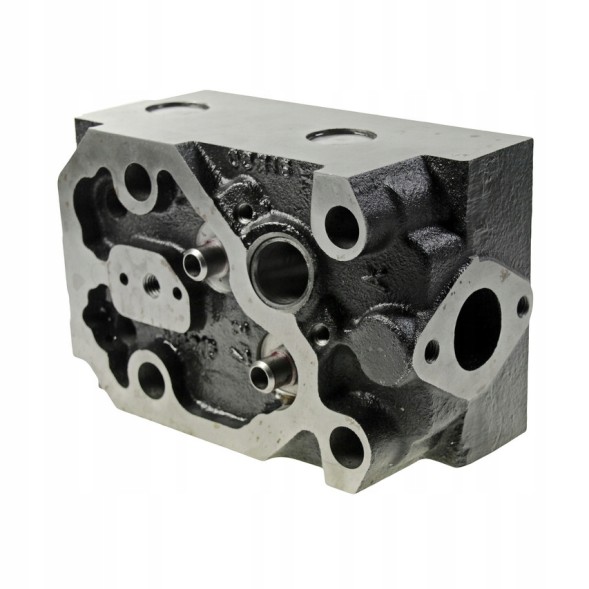 thm Z/5/31/N Zetor 6211 7211 7745 engine head without valves without plate springs and with